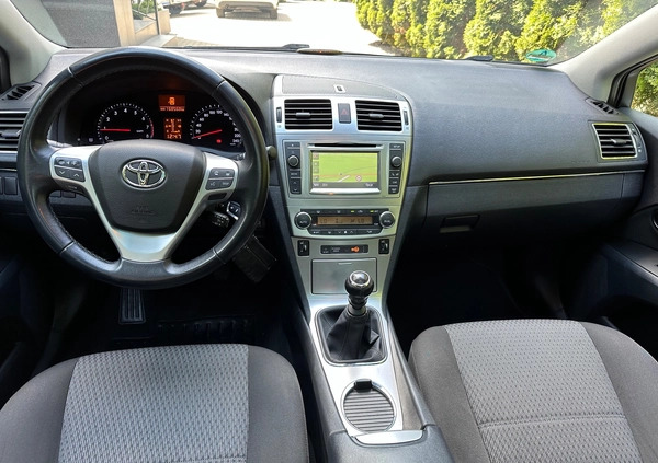Toyota Avensis cena 43900 przebieg: 168000, rok produkcji 2013 z Limanowa małe 631